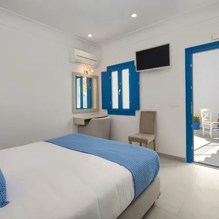 Break Hotel Fira (Santorini)